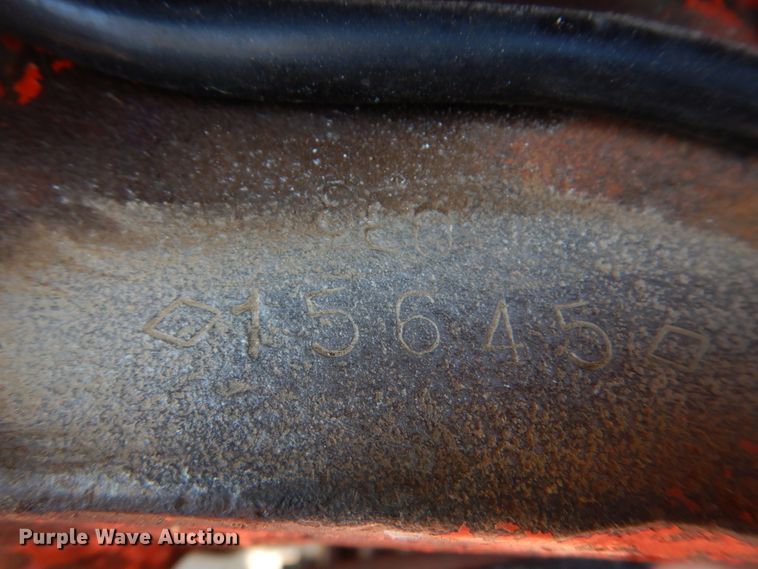 image for item DE7522 Ford 800 Series  tractor