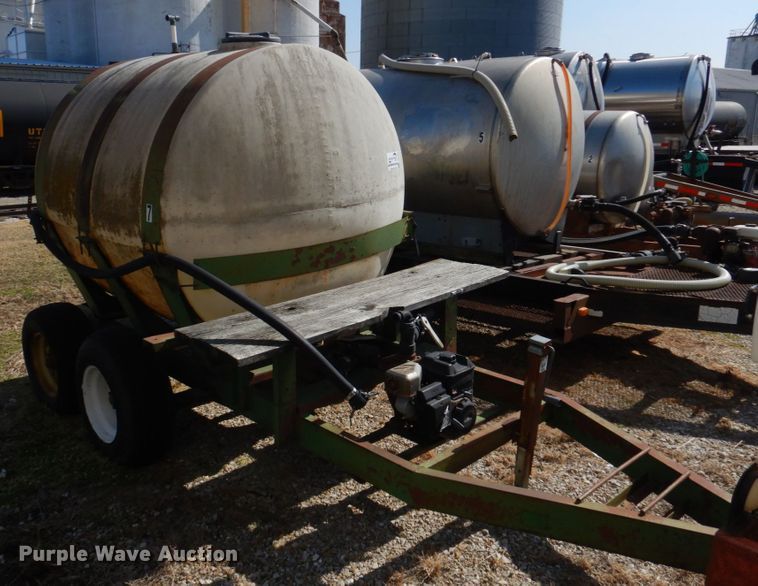 image for item DE7526 Western  nurse tank trailer