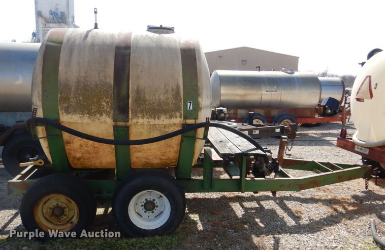 image for item DE7526 Western  nurse tank trailer