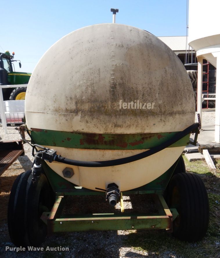 image for item DE7526 Western  nurse tank trailer