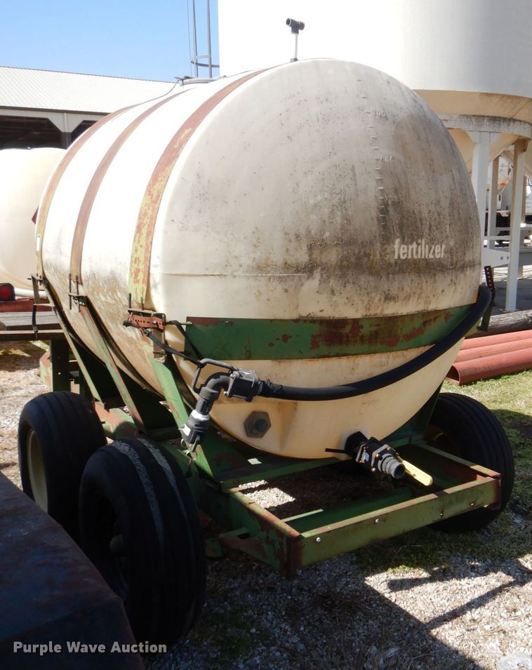 image for item DE7526 Western  nurse tank trailer