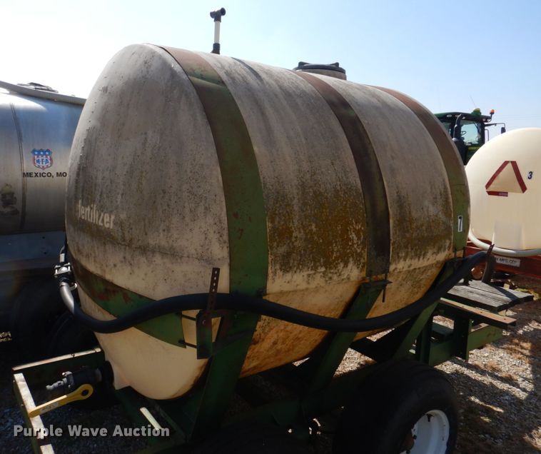 image for item DE7526 Western  nurse tank trailer