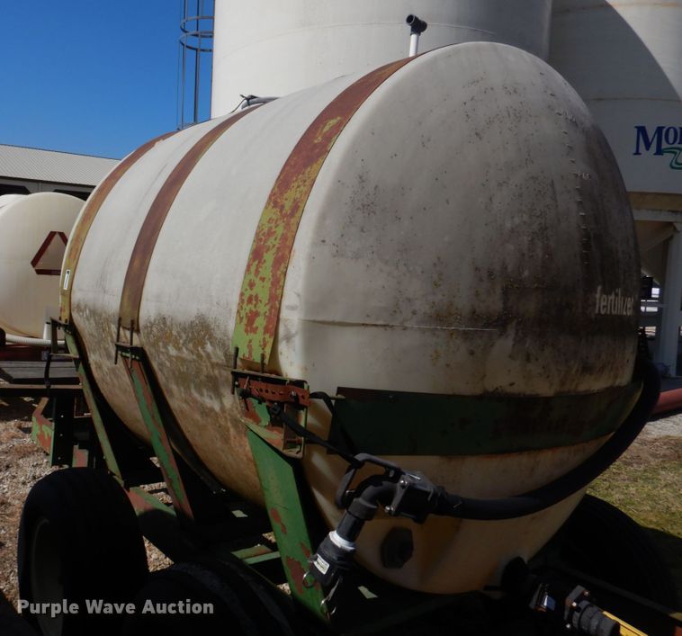 image for item DE7526 Western  nurse tank trailer