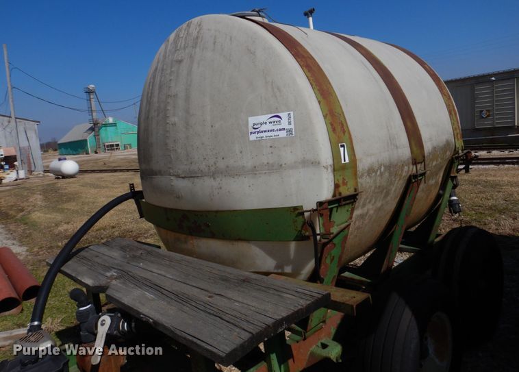 image for item DE7526 Western  nurse tank trailer