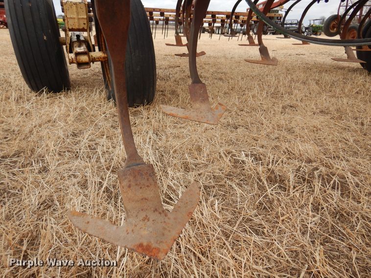 image for item DF0084 Krause 4231  field cultivator