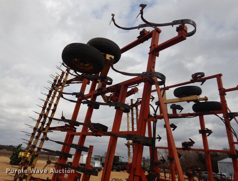 image for item DF0084 Krause 4231  field cultivator