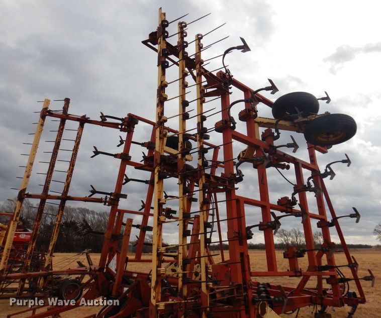 image for item DF0084 Krause 4231  field cultivator