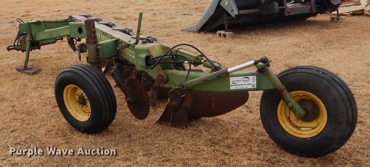 image for item DF0085 John Deere 2600  five bottom plow