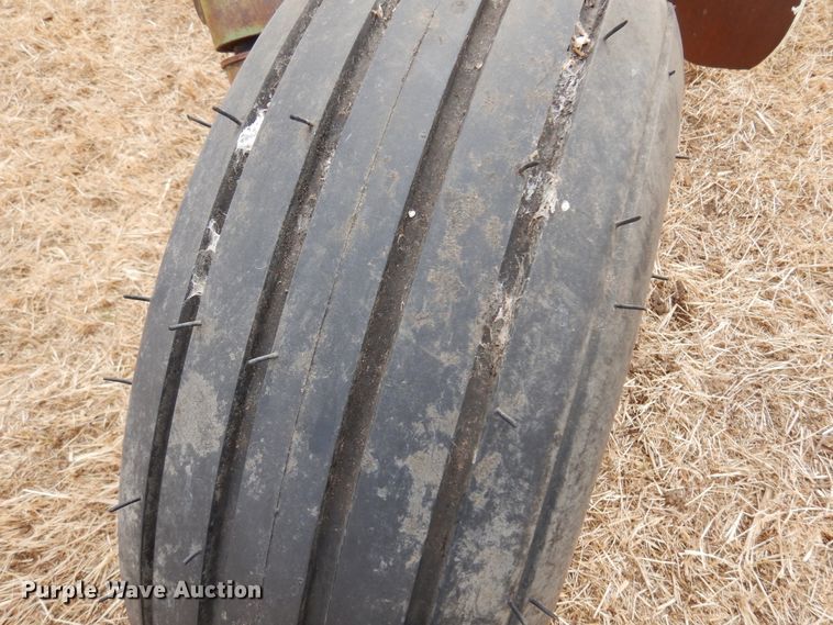 image for item DF0085 John Deere 2600  five bottom plow