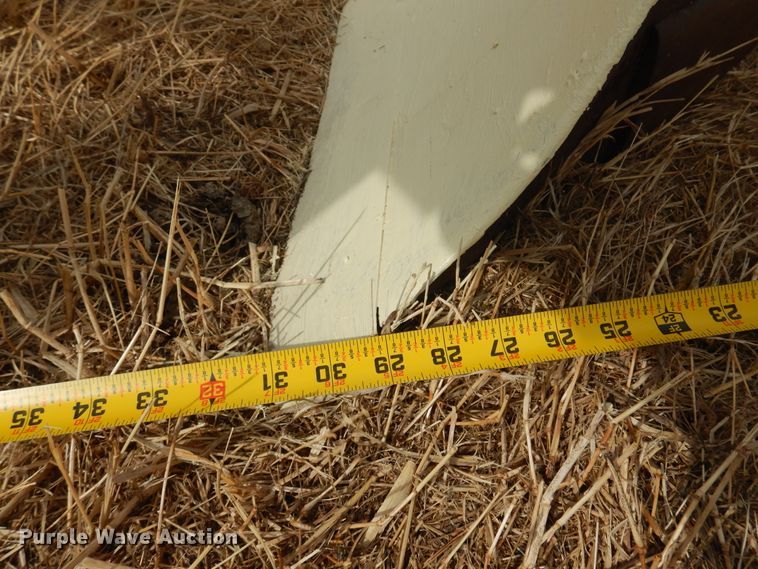 image for item DF0085 John Deere 2600  five bottom plow