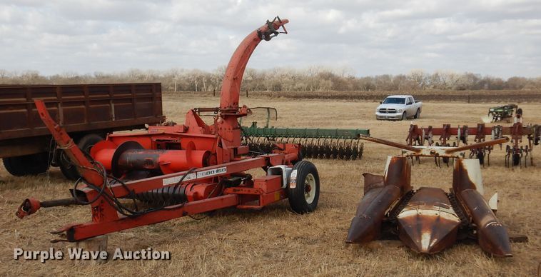 image for item DF0088 Hesston 150  forage harvester