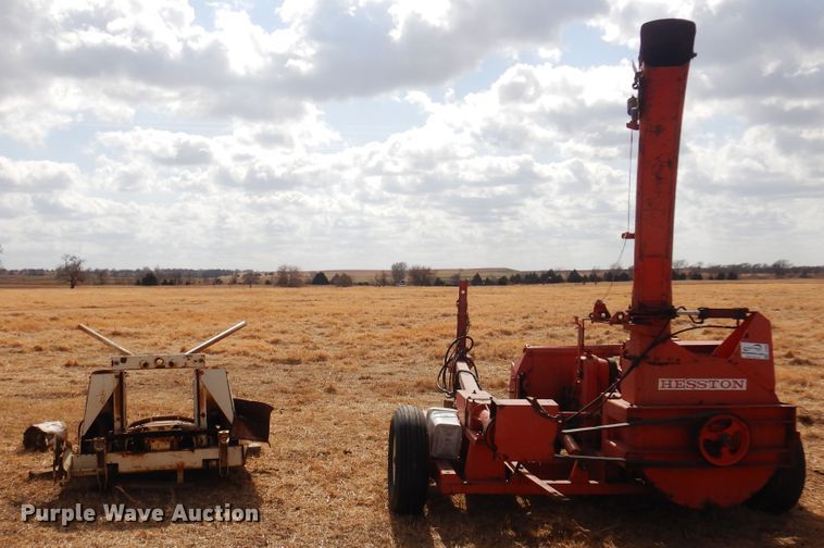 image for item DF0088 Hesston 150  forage harvester