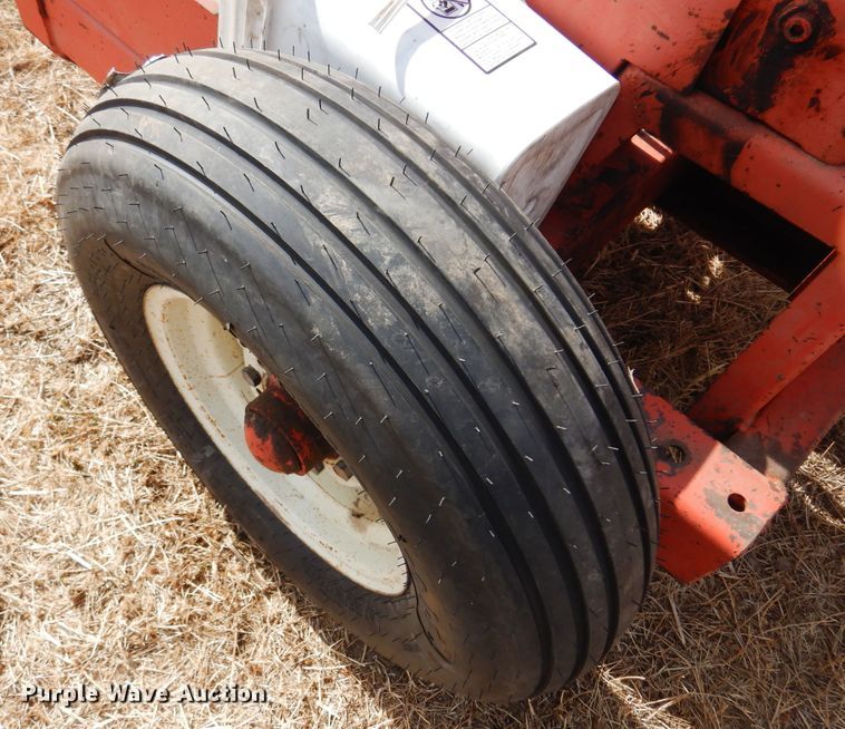 image for item DF0088 Hesston 150  forage harvester