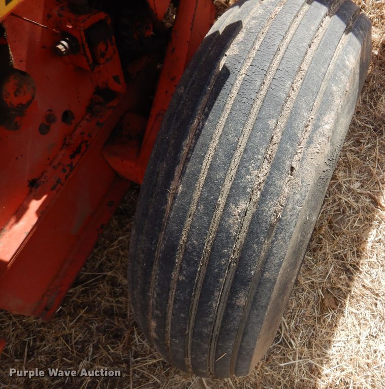 image for item DF0088 Hesston 150  forage harvester