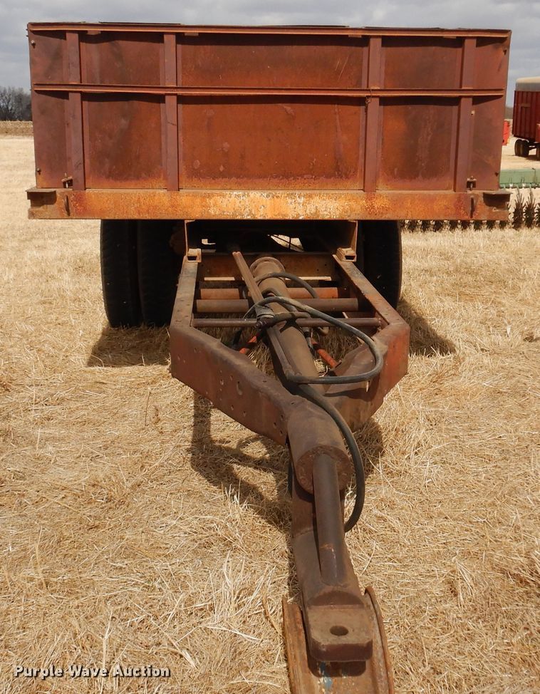 image for item DF0089 Shop built  grain trailer