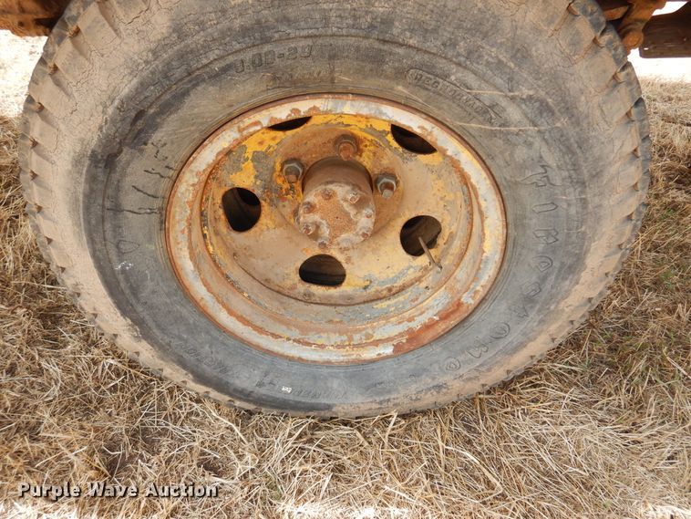 image for item DF0089 Shop built  grain trailer