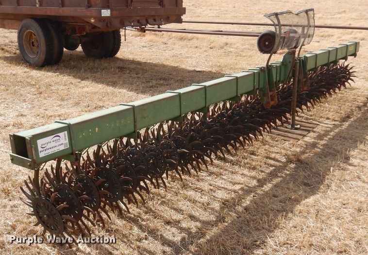 image for item DF0091 John Deere EO400  rotary hoe