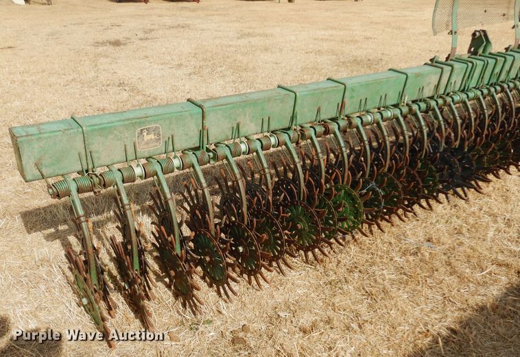 image for item DF0091 John Deere EO400  rotary hoe