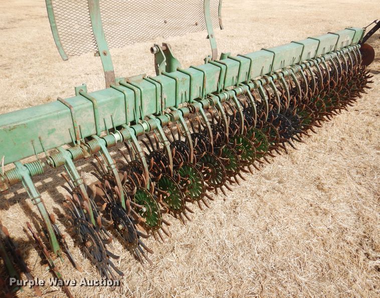 image for item DF0091 John Deere EO400  rotary hoe