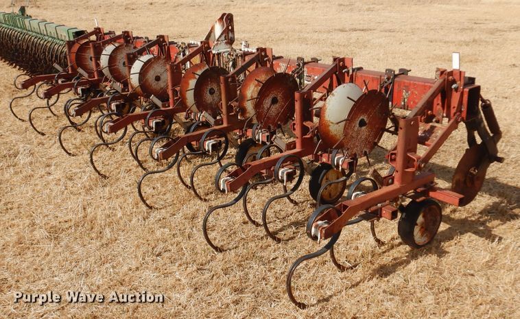 image for item DF0092 Noble  row crop cultivator