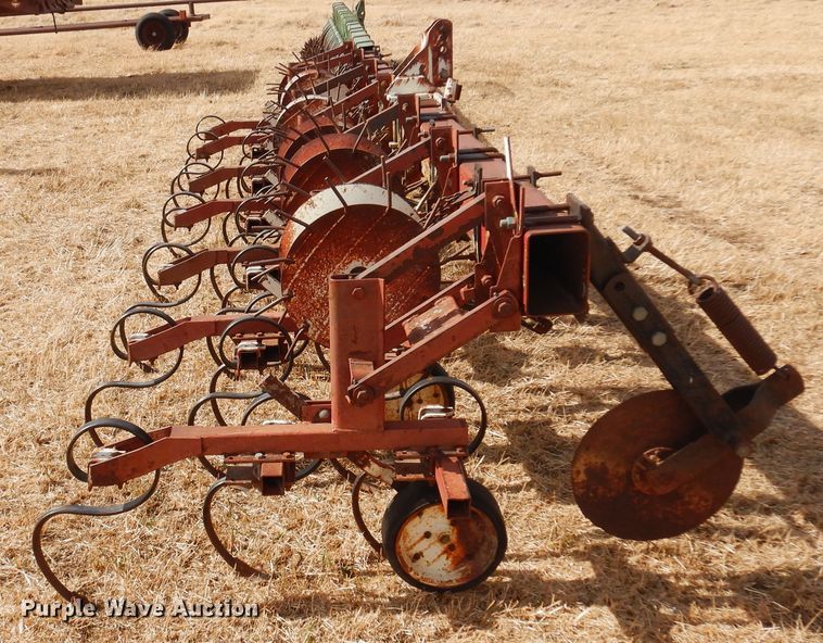 image for item DF0092 Noble  row crop cultivator