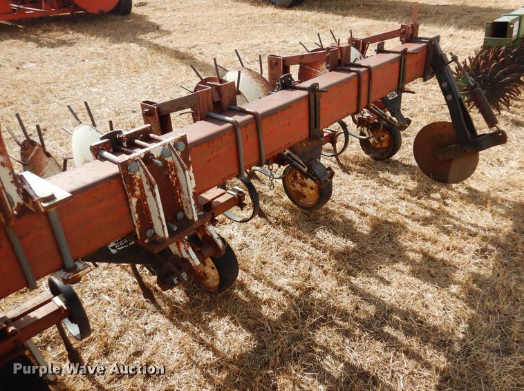 image for item DF0092 Noble  row crop cultivator