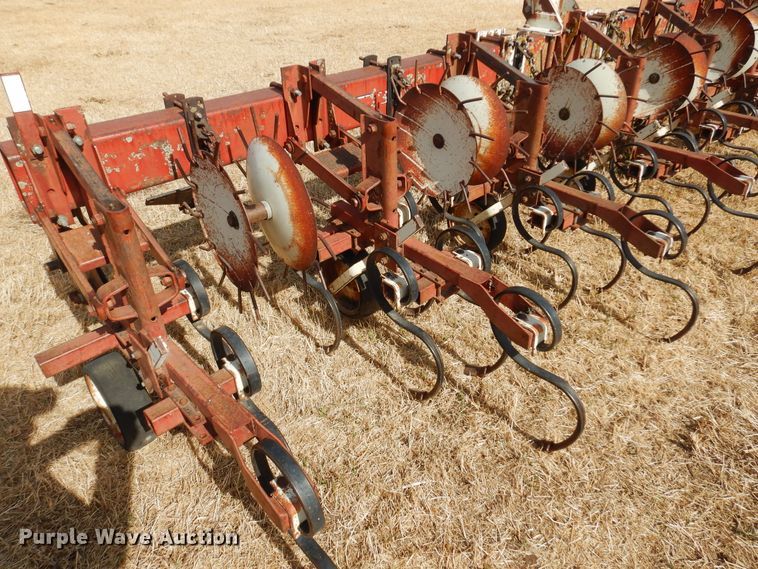 image for item DF0092 Noble  row crop cultivator