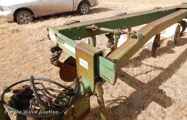 image for item DF0093 John Deere 2700  six bottom plow