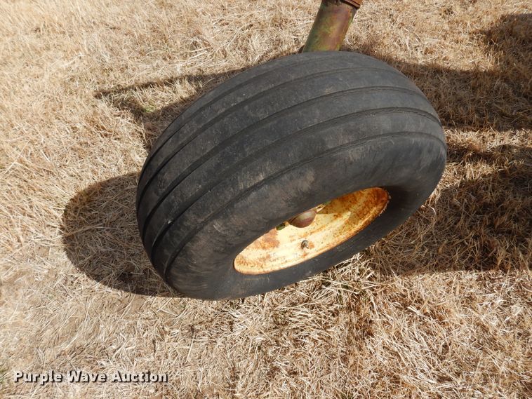 image for item DF0093 John Deere 2700  six bottom plow