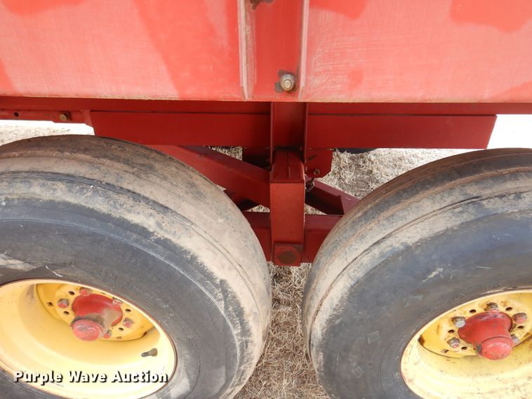 image for item DF0094 New Holland 716  silage wagon