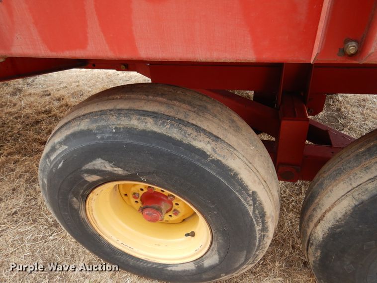 image for item DF0094 New Holland 716  silage wagon