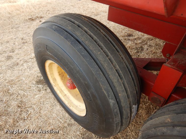 image for item DF0094 New Holland 716  silage wagon