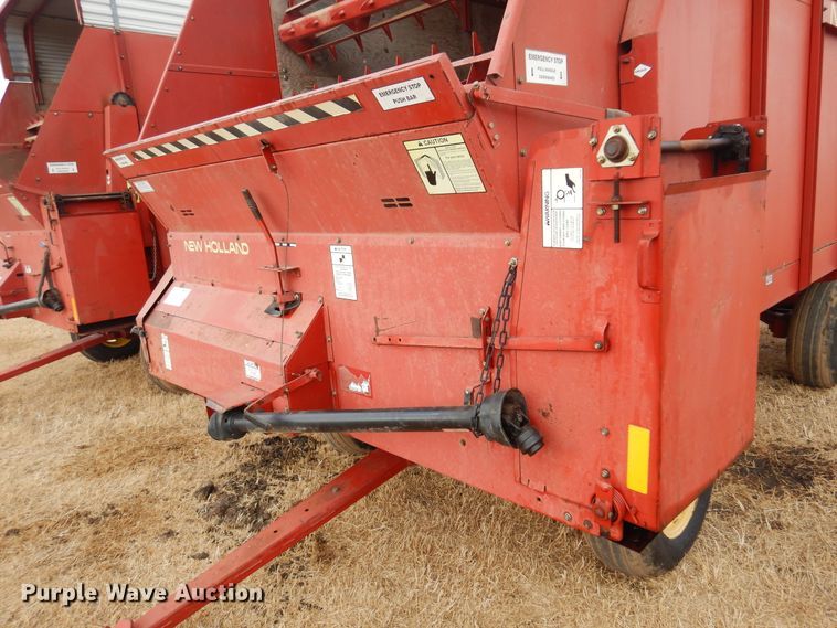 image for item DF0095 New Holland 816-818  silage wagon