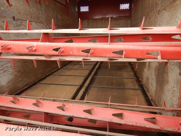 image for item DF0095 New Holland 816-818  silage wagon