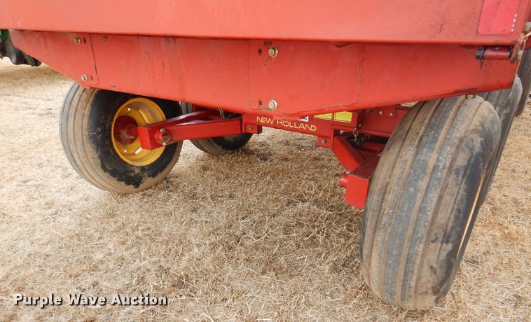 image for item DF0095 New Holland 816-818  silage wagon