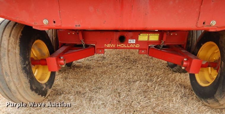 image for item DF0095 New Holland 816-818  silage wagon