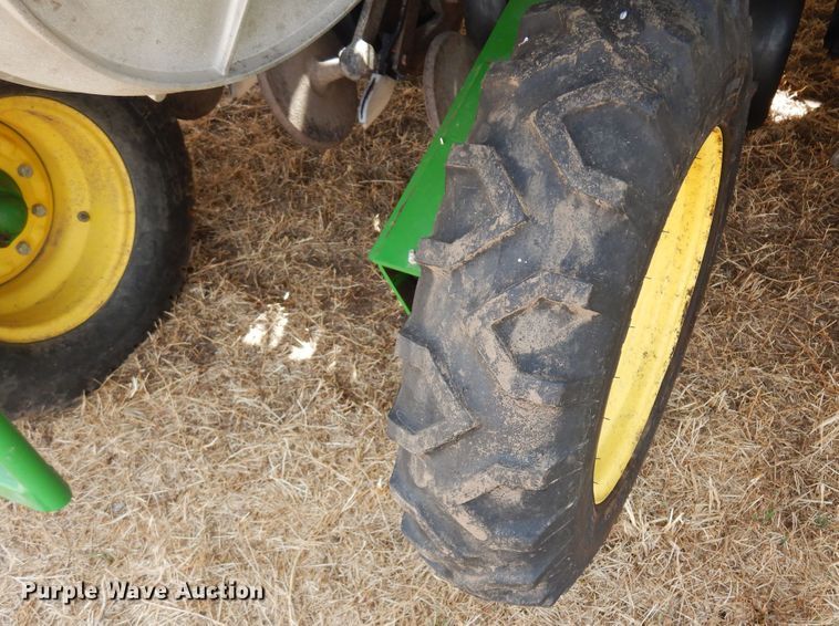 image for item DF0097 2014 John Deere 1990 CCS  air seeder