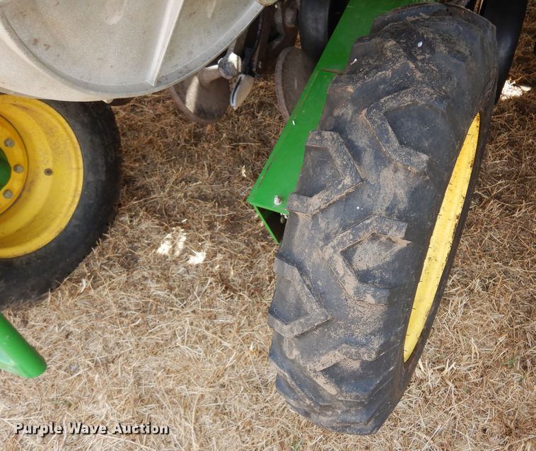 image for item DF0097 2014 John Deere 1990 CCS  air seeder