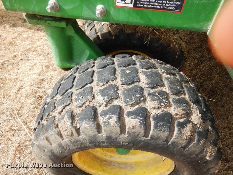 image for item DF0097 2014 John Deere 1990 CCS  air seeder