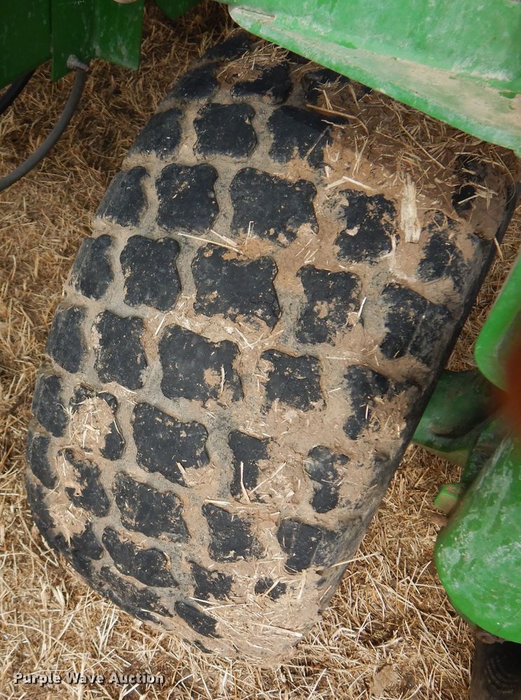 image for item DF0097 2014 John Deere 1990 CCS  air seeder