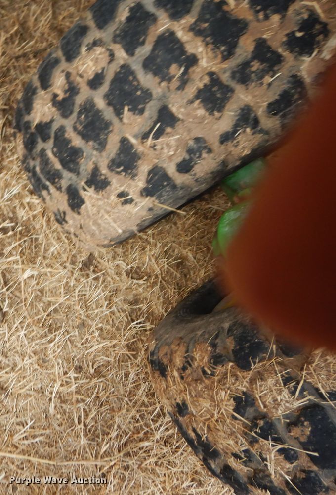 image for item DF0097 2014 John Deere 1990 CCS  air seeder