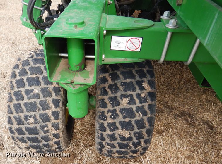image for item DF0097 2014 John Deere 1990 CCS  air seeder
