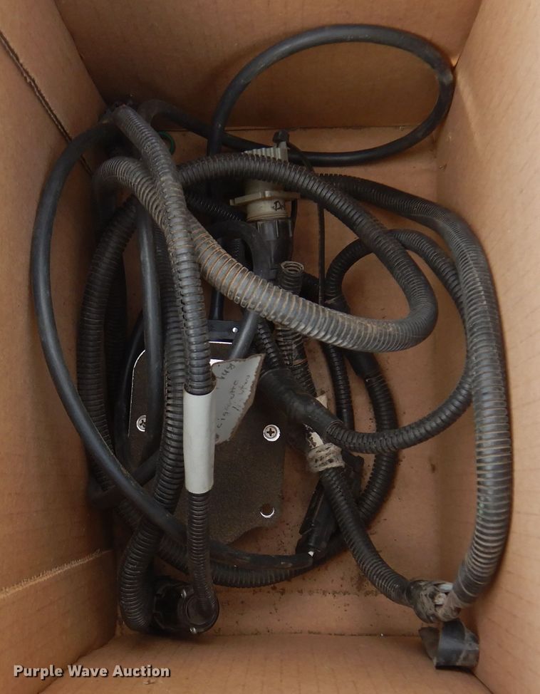 image for item DF0097 2014 John Deere 1990 CCS  air seeder