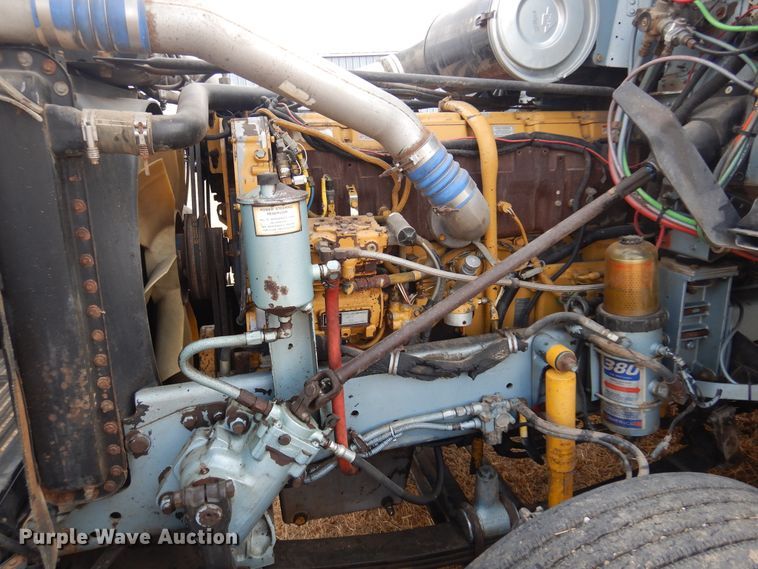 image for item DF0099 1996 Freightliner FLD120  semi truck