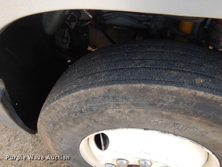 image for item DF0099 1996 Freightliner FLD120  semi truck