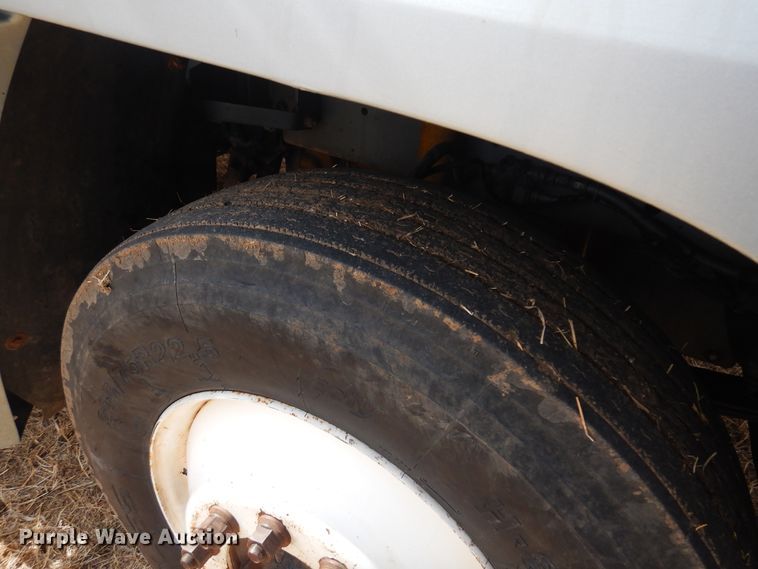 image for item DF0099 1996 Freightliner FLD120  semi truck