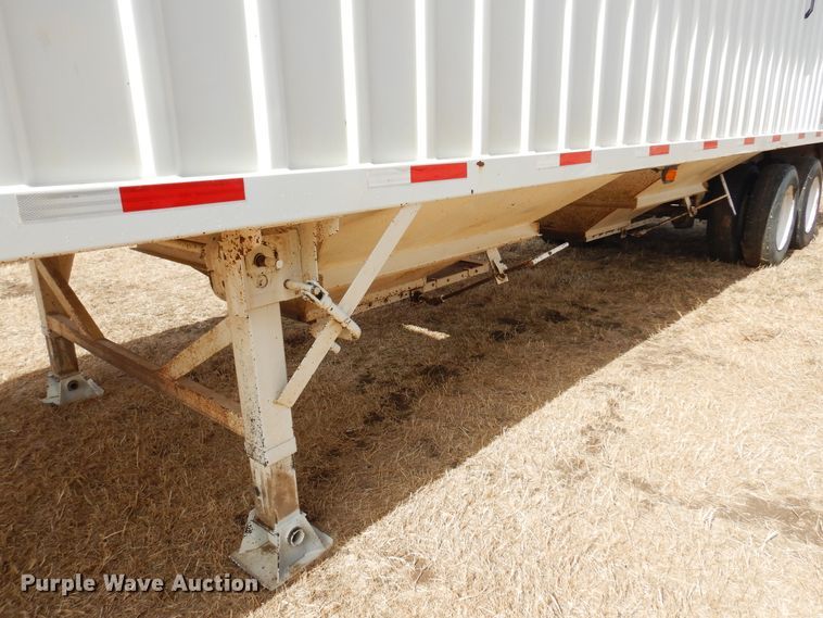 image for item DF0100 2008 MCM  grain trailer