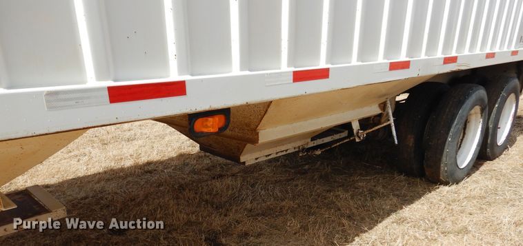 image for item DF0100 2008 MCM  grain trailer