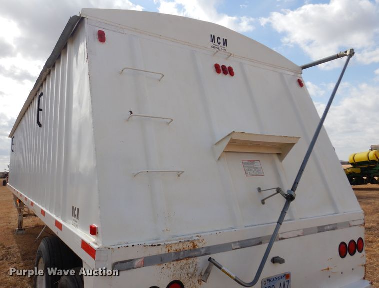 image for item DF0100 2008 MCM  grain trailer