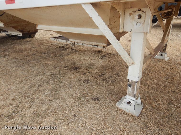 image for item DF0100 2008 MCM  grain trailer